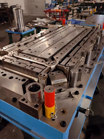 전자레인지 판금 부품/부품/제품용 스탬핑 다이/프레스 다이/펀치 다이/하드웨어 다이